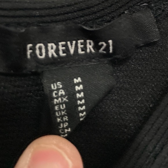 Black Dress - Picture 4 of 4